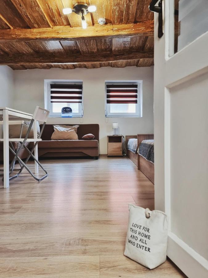Gyongy Apartmanhazak Apartment Gyongyos ภายนอก รูปภาพ
