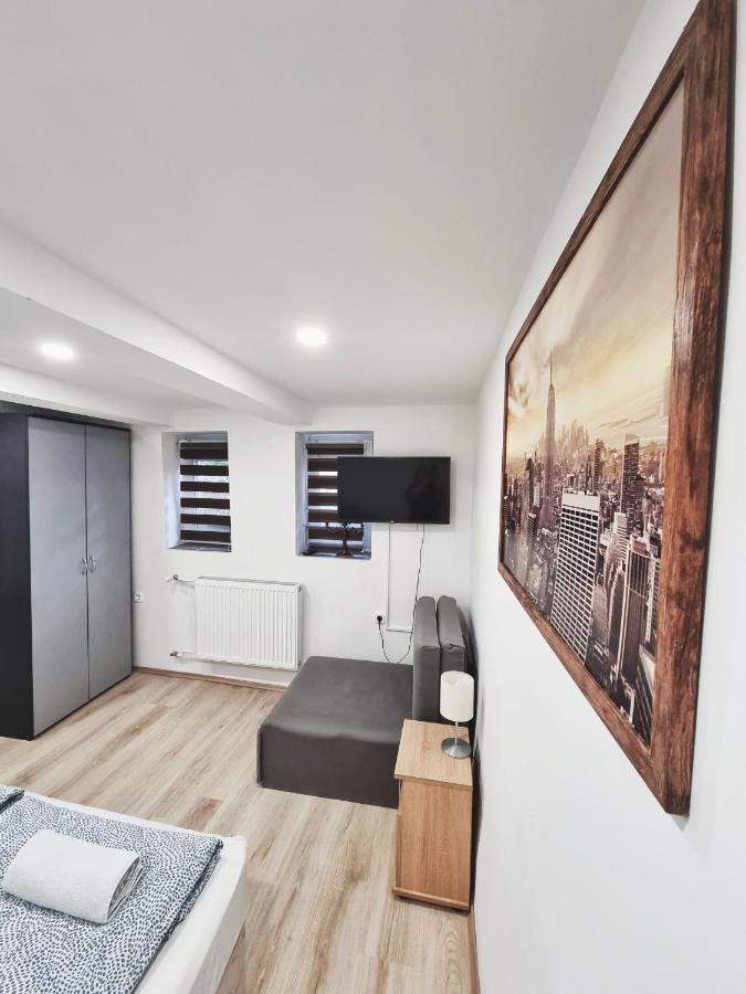 Gyongy Apartmanhazak Apartment Gyongyos ภายนอก รูปภาพ