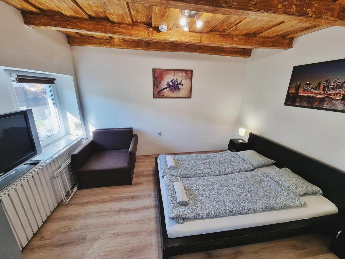 Gyongy Apartmanhazak Apartment Gyongyos ภายนอก รูปภาพ